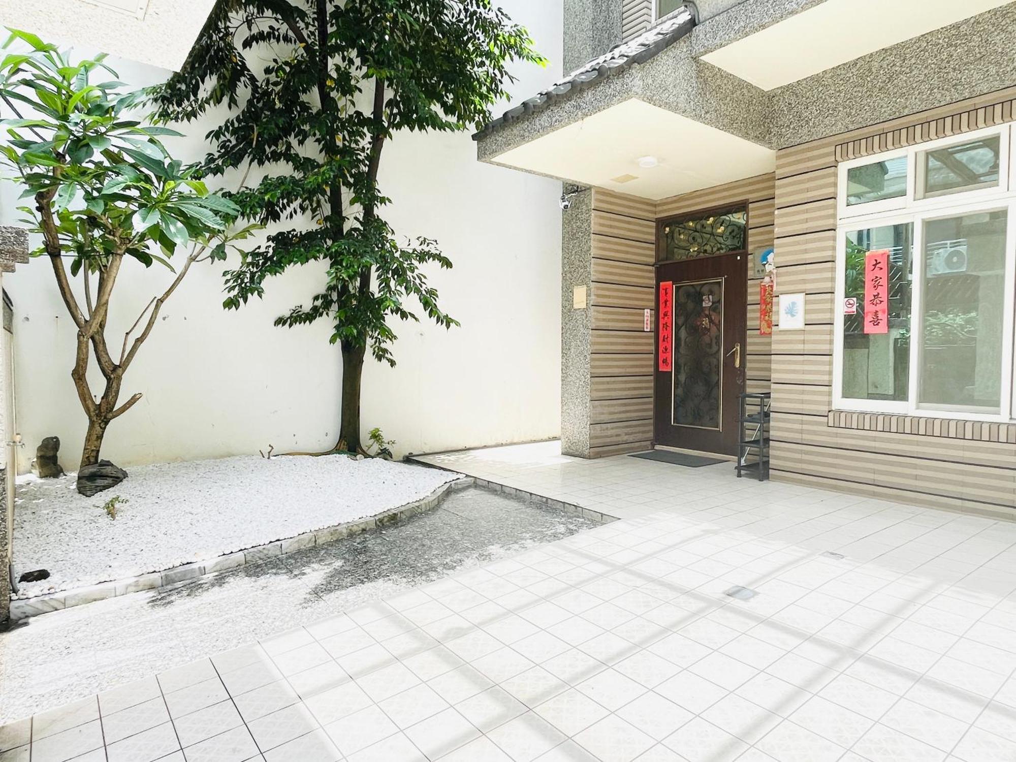 花蓮密絲朵包棟民宿 6-14人 Hualien Extérieur photo